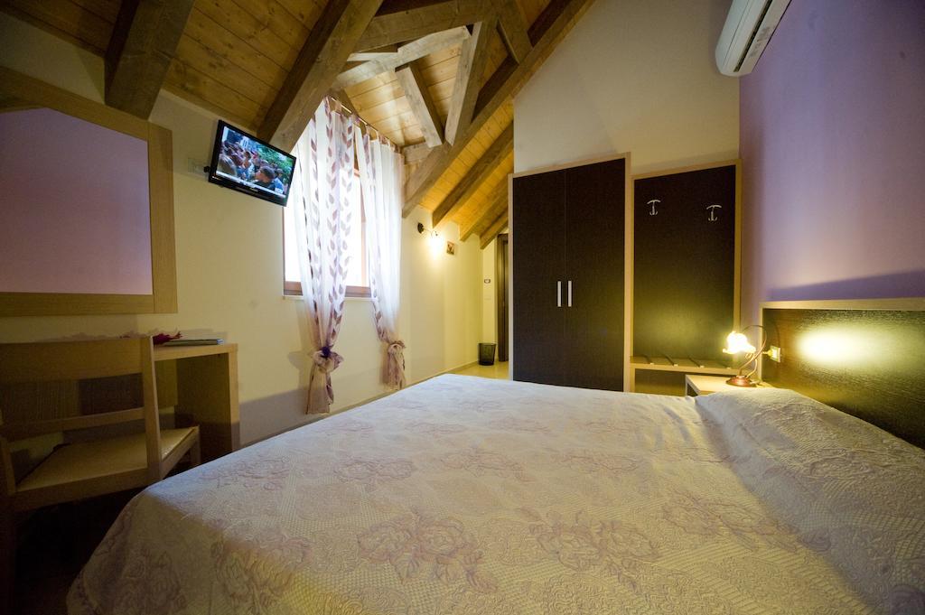 Hotel Quattro Ducati Trani Zimmer foto